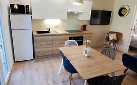 Joli appart 2 chambres en centre ville - parking et jardin